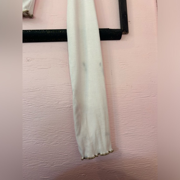 💛 00s | Sunday Best {Aritzia} | White Long Sleeve Mock Turtleneck Crop Shirt - Picture 3 of 5